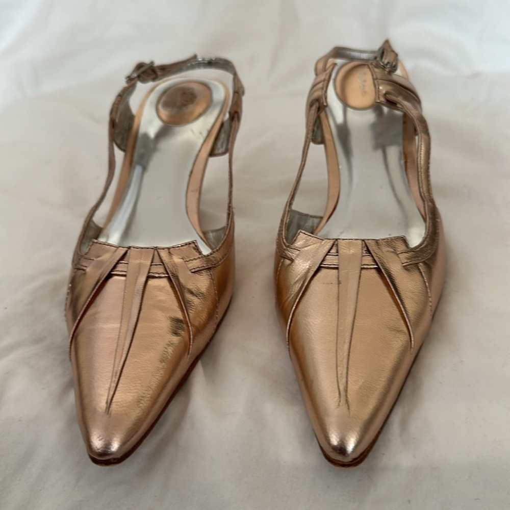 Shoes - Picture 2 of 7